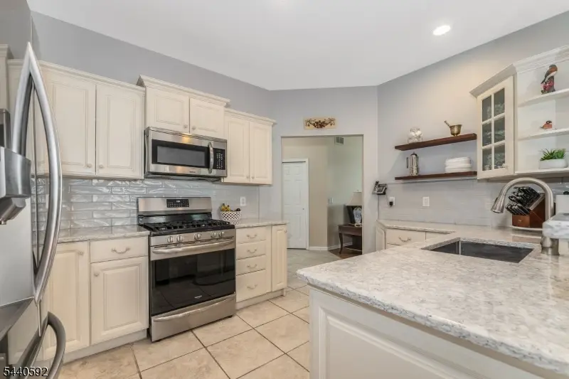 2 Craft Farm Drive, Bradley Gardens, NJ 08807 - #2