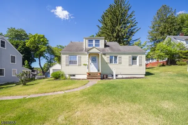 719 Godwin Ave, Midland Park Boro, NJ 07432