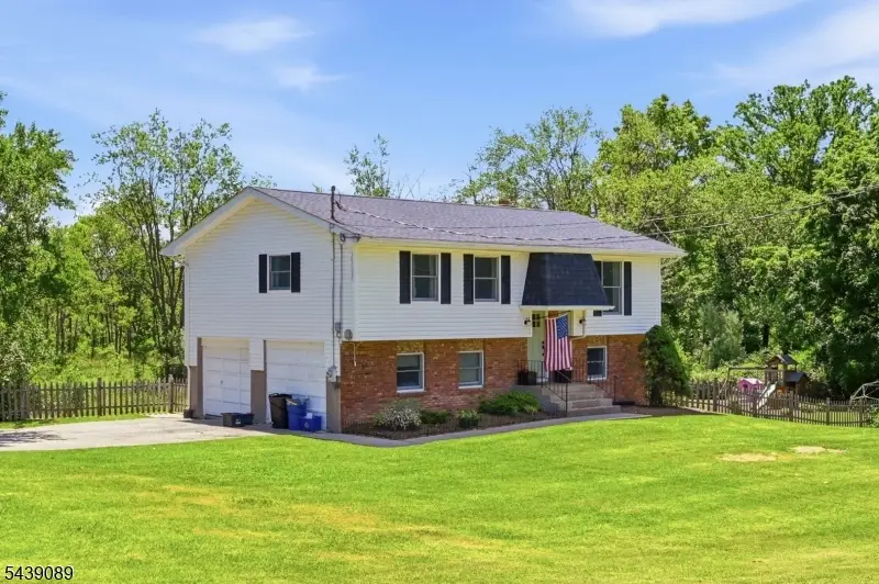 1 Hampton Spring Rd, Hampton, NJ 07860 - #2