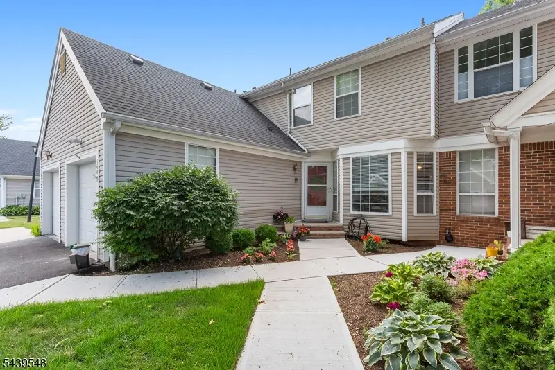 160 Aster Ct, Whitehouse Station, NJ 08889 - #1