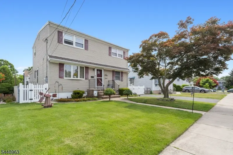 18 Jerome Dr, Clifton, NJ 07011 - #1