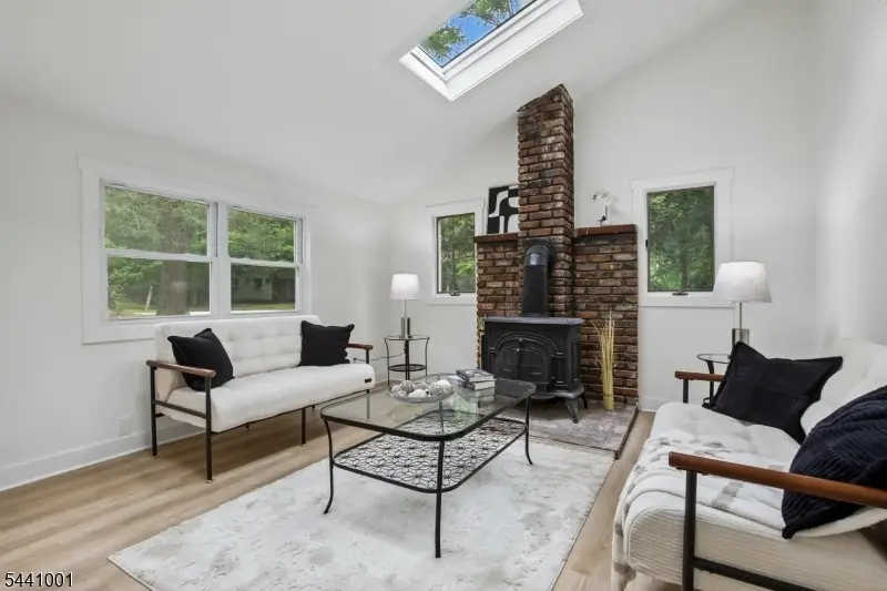 30 Belford Dr, Upper Greenwood Lake, NJ 07421 - #3