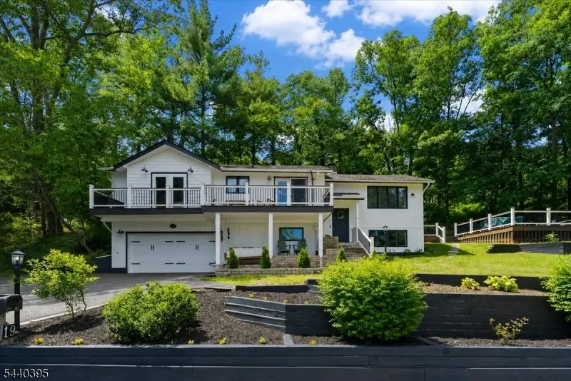 19 Somerville Rd, Hewitt, NJ 07421 - #1