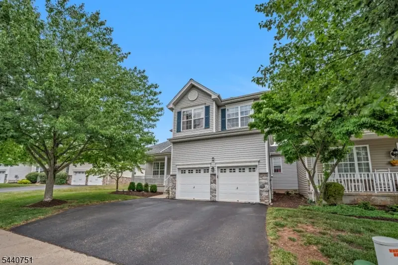 11 Pony Ln, Raritan, NJ 08822 - #1