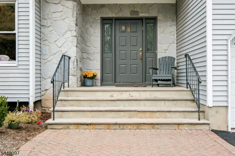 98 King St, Edison, NJ 08820 - #3