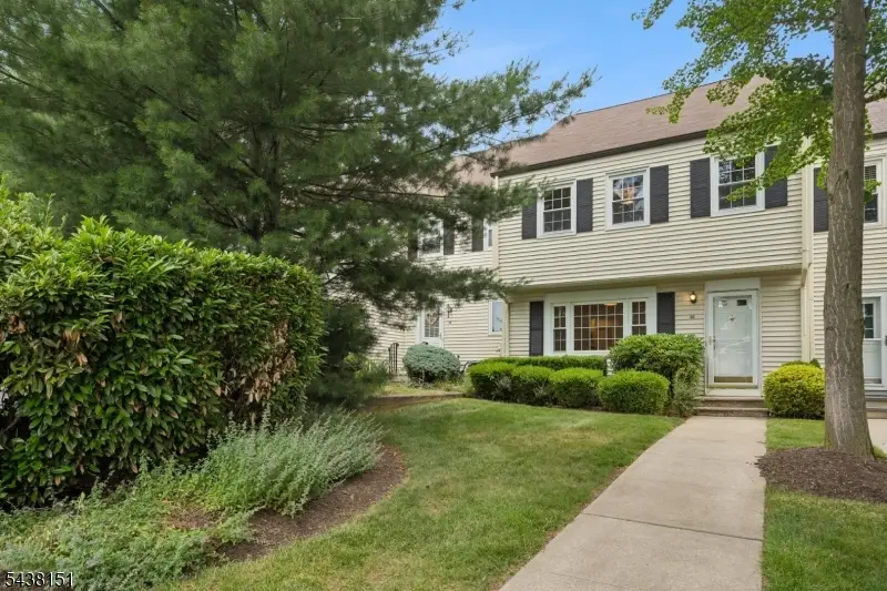 46 Pembroke Dr, Mendham, NJ 07945 - #1