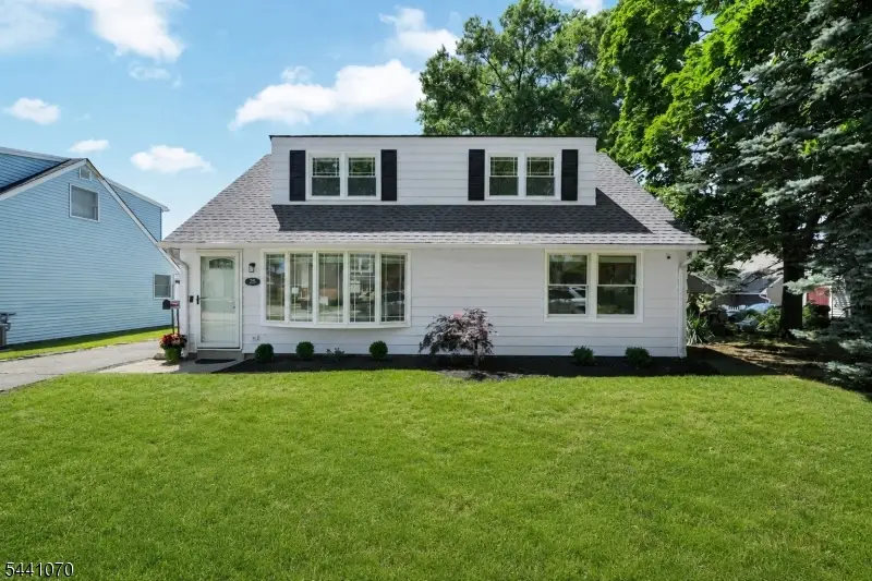 25 Parker Ave, Rochelle Park, NJ 07662 - #1