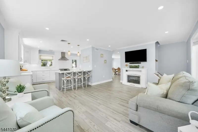 25 Parker Ave, Rochelle Park, NJ 07662 - #3