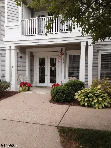5011 Brookfield Glen Dr, Brookfield, NJ 07823 - #1