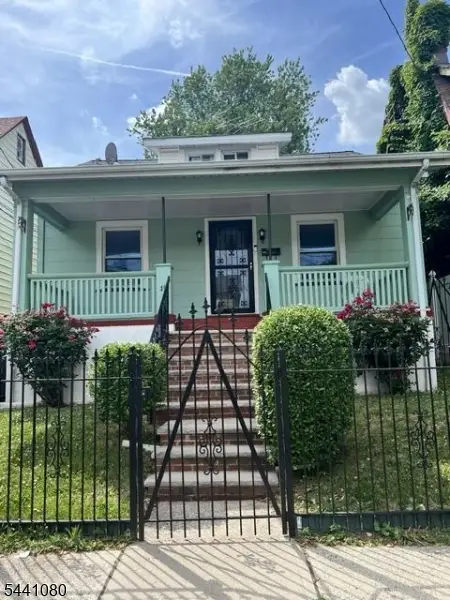 19 Mead St, Newark, NJ 07106 - #1