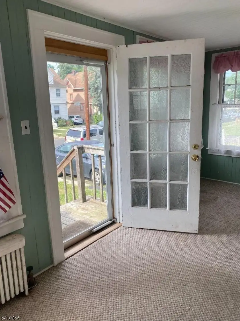 361 W 5th Ave, Roselle, NJ 07203 - #2