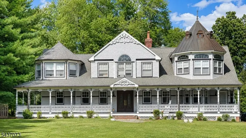 10 Mountain View Dr, Chester, NJ 07930 - #1