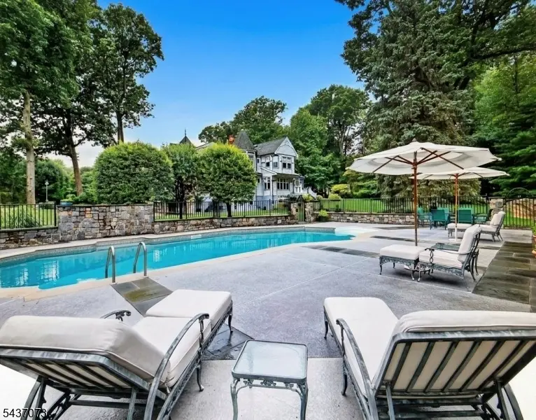10 Mountain View Dr, Chester, NJ 07930 - #2