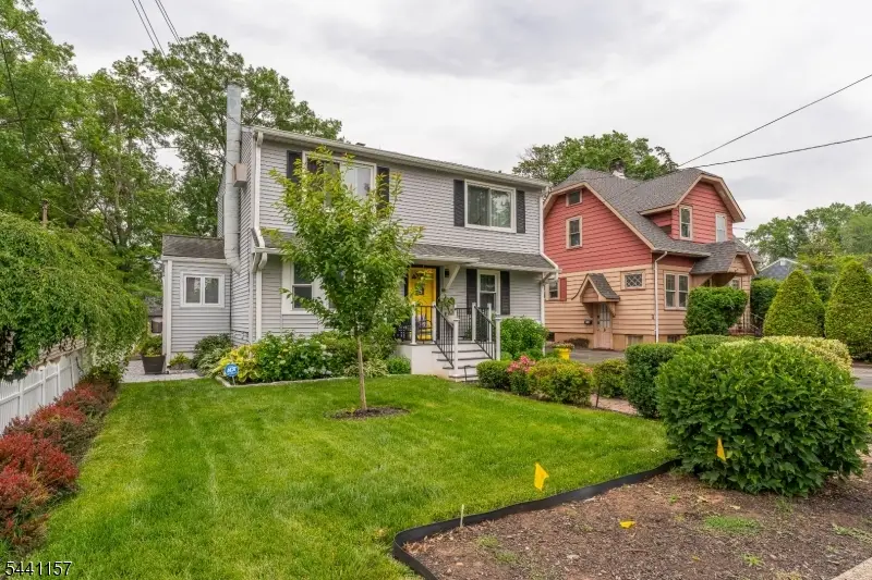 566 E Woodbridge Ave, Avenel, NJ 07001 - #2