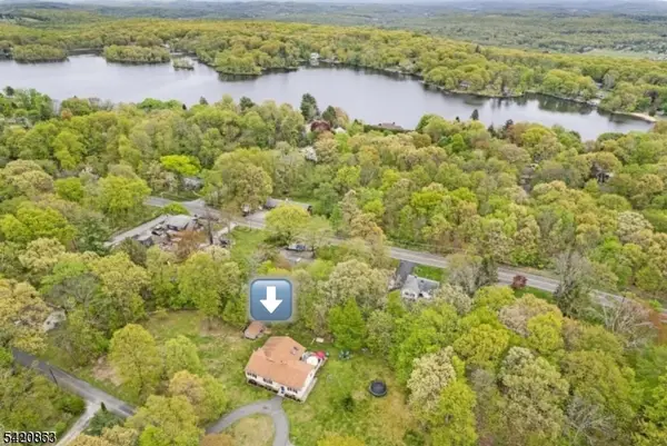 4 Grove St, Hampton Twp., NJ 07860