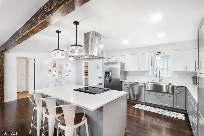 4 Grove St, Hampton, NJ 07860 - #2