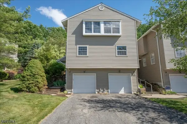 15 Rhea Run, Hampton Twp., NJ 07860