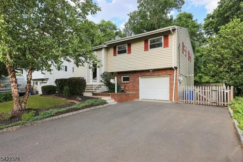 45 Fieldstone Dr, Somerville, NJ 08876 - #3