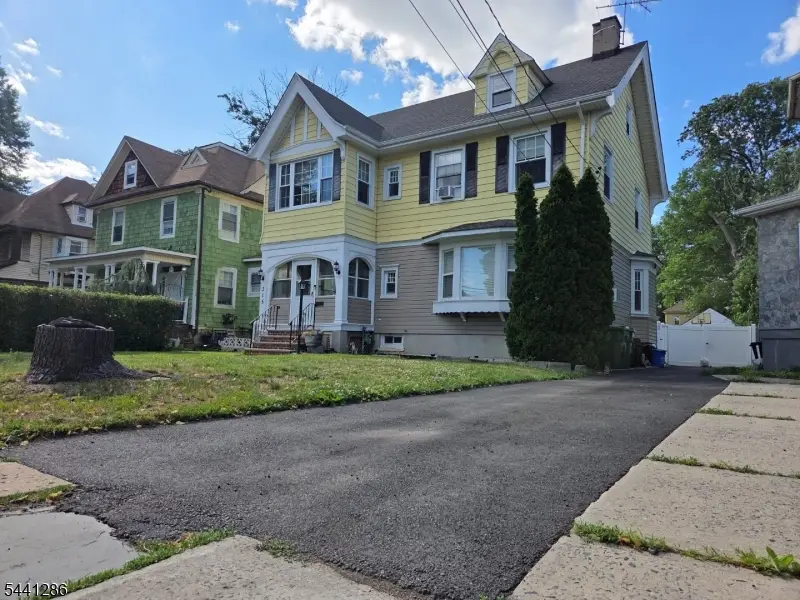 315 E 3rd Ave, Roselle, NJ 07203 - #2