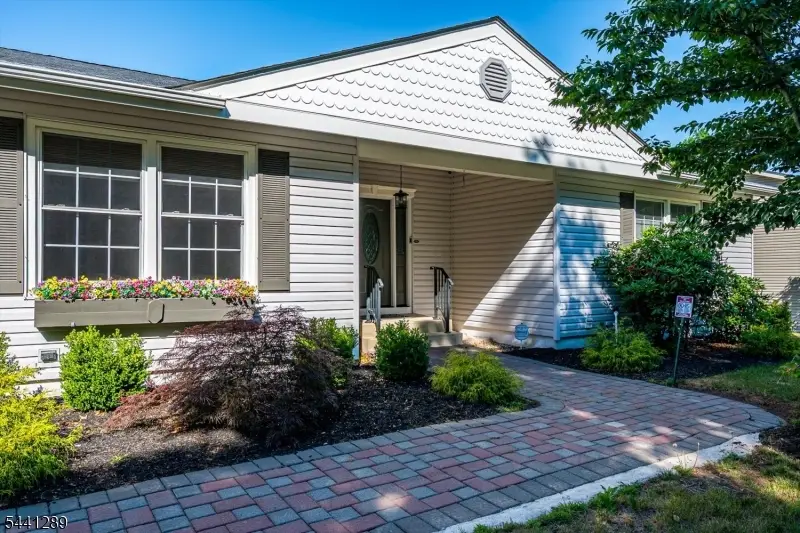 6 Wood Lake Dr, Piscataway, NJ 08854 - #2
