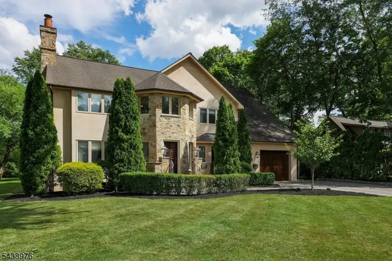 2 Estelle Pl, Cranford, NJ 07016 - #3