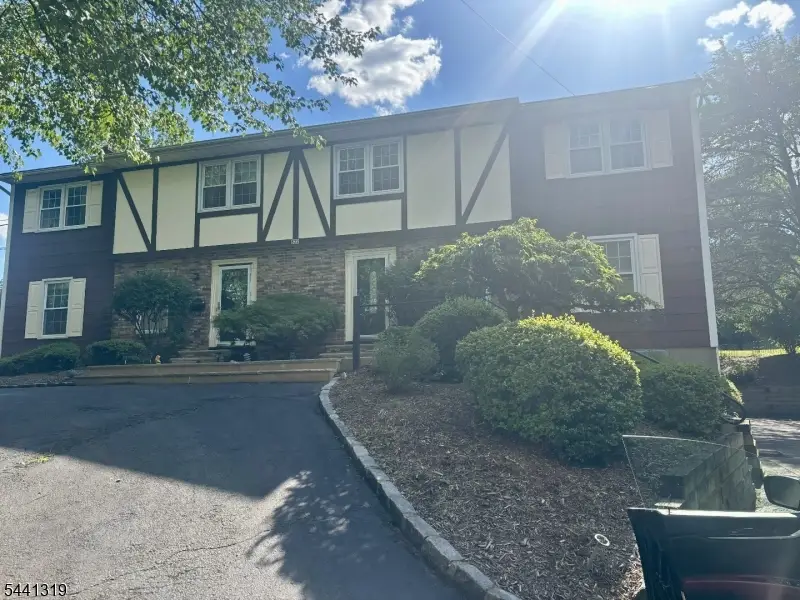 822 Pompton Ave #2, Cedar Grove, NJ 07009 - #1