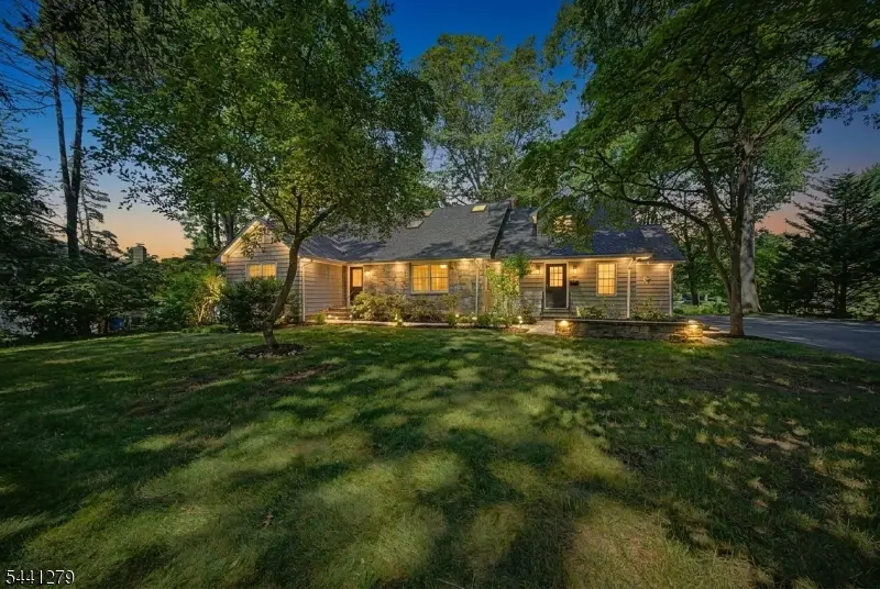 44 Glen Rd, Mountain Lakes, NJ 07046 - #1