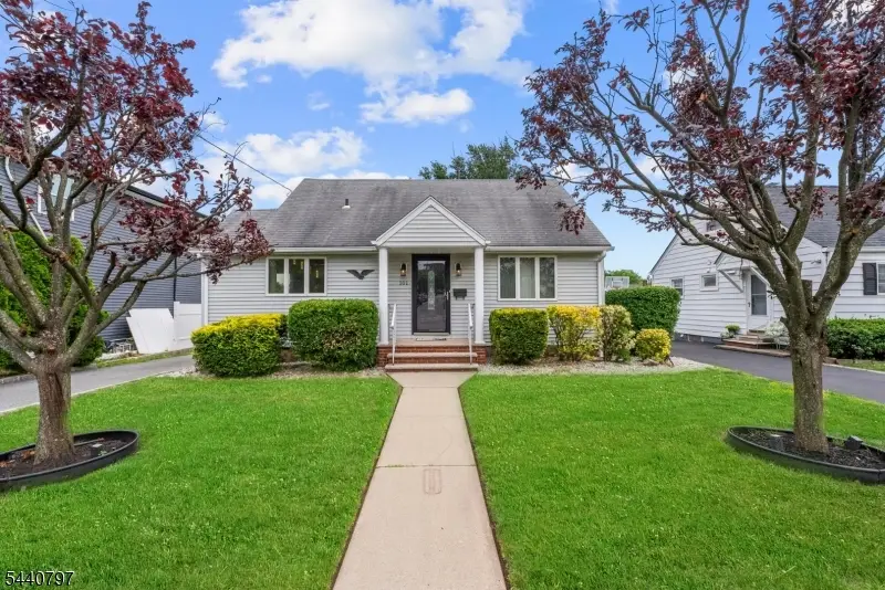 101 Maple Hill Rd, Clifton, NJ 07013 - #2