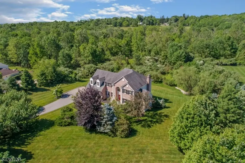 36 Beacon Hill Dr, Chester, NJ 07930 - #2