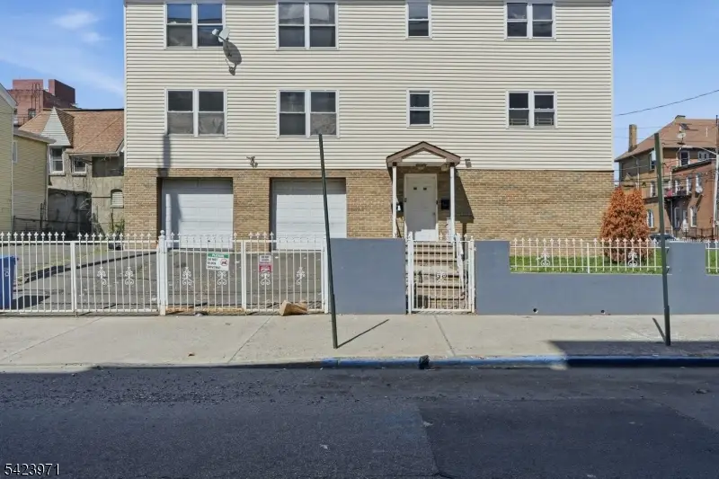 172-174 Carroll St, Paterson, NJ 07501 - #2