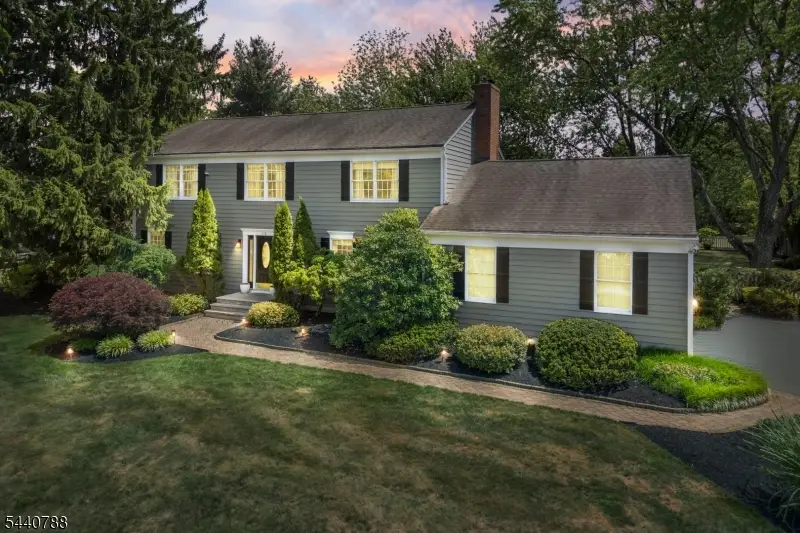 15 Williamsburg Ct, Montgomery, NJ 08558 - #1