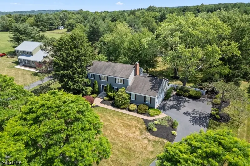 15 Williamsburg Ct, Montgomery, NJ 08558 - #2