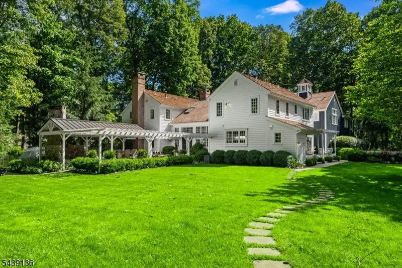 11 Red Oak Row, Chester, NJ 07930 - #3