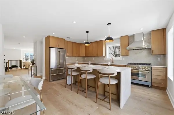 138A Weigands Ln, Secaucus Town, NJ 07094