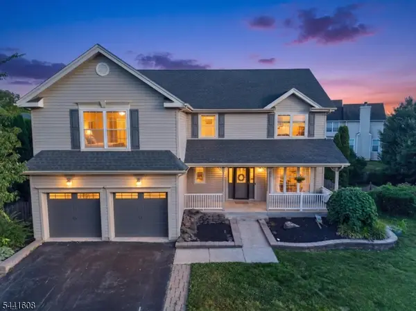 3 Grant Way, Lopatcong Twp., NJ 08865