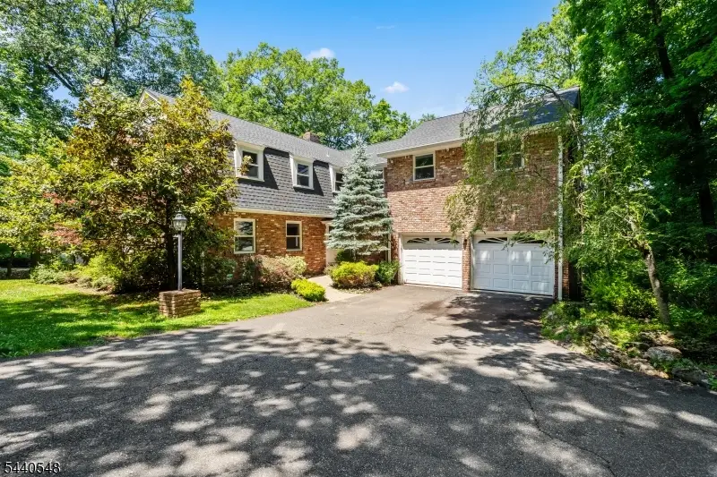 60 Brook Dr, Watchung, NJ 07069 - #1