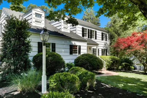 30 Autumn Dr, Bernards Twp., NJ 07920