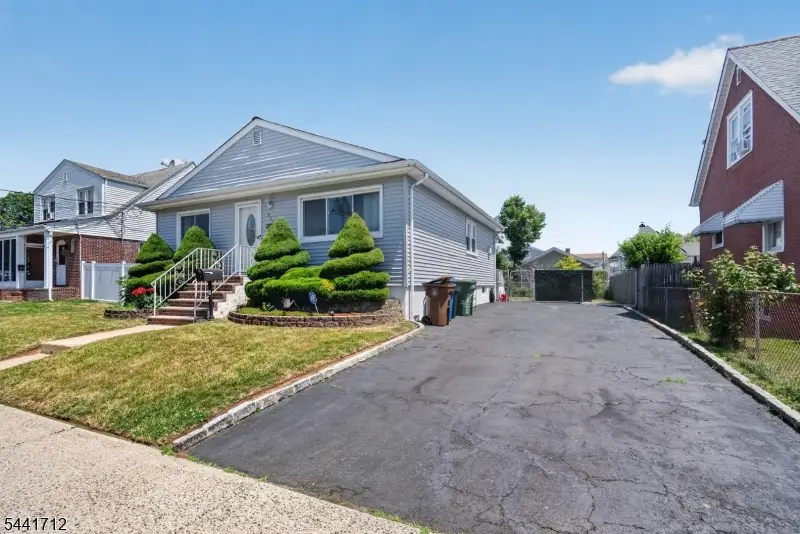 825 Mccandless Pl, Linden, NJ 07036 - #2