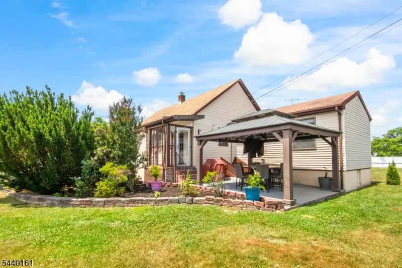 26 N 9th Ave, Manville, NJ 08835 - #2