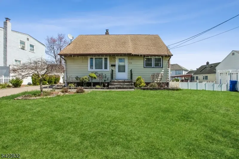 33 Adams St, Iselin, NJ 08830 - #3