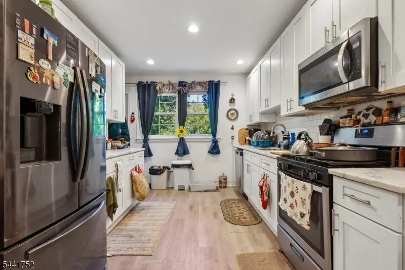 194 Washington St, Rocky Hill, NJ 08553 - #3