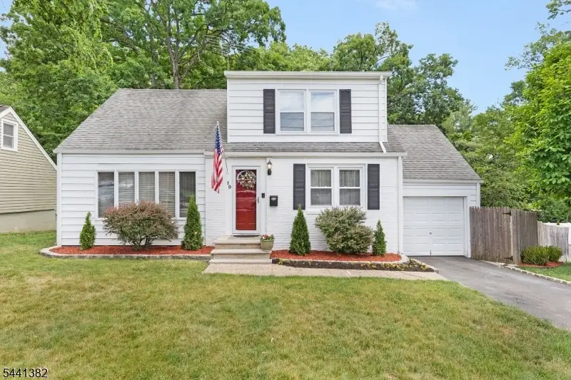 19 Glenview Dr, West Orange, NJ 07052 - #3