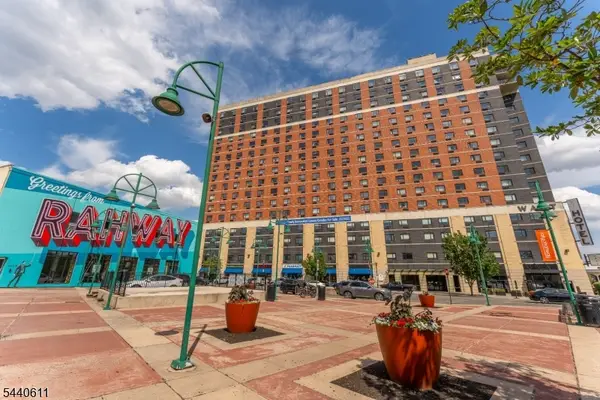 1 Carriage City Plz #807, Rahway City, NJ 07065