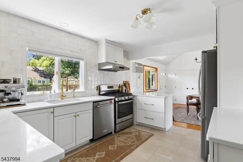 329 Maplewood Ave, Kenilworth, NJ 07033 - #1