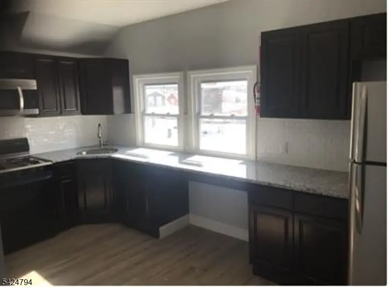 272-274 Wainwright St, Newark, NJ 07112 - #3
