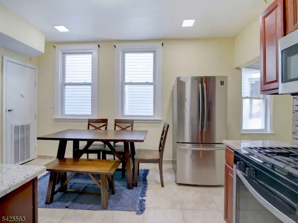 52 Amherst St, East Orange City, NJ 07018