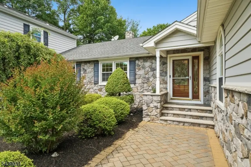 3 Karen Court, Scotch Plains, NJ 07076 - #2