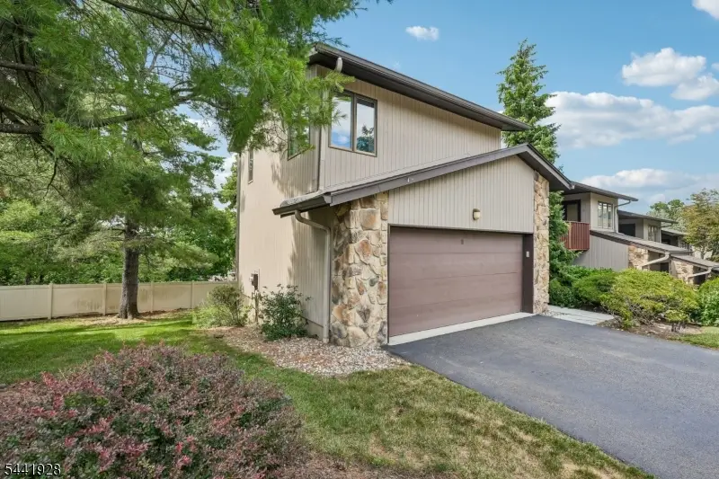 19 Cedarwood, Woodland Park, NJ 07424 - #2