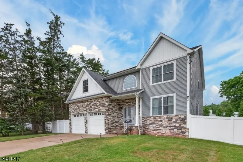 310 Campbell St, Woodbridge, NJ 07095 - #3