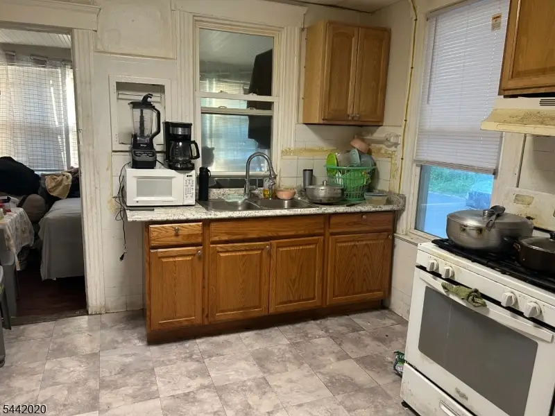 368 Jackson St, City Of Orange, NJ 07050 - #3